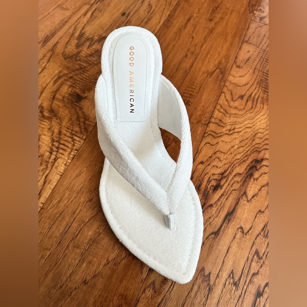 Good American White Terry Sandle, size 6.5 - Picture 5 of 11
